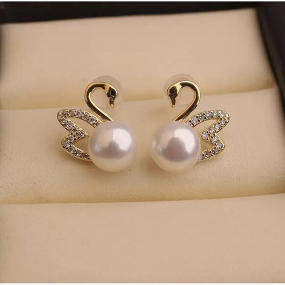 14K Gold Plated Swan Stud Earrings For Women Imitation Pearl Design - Picture 1 of 3